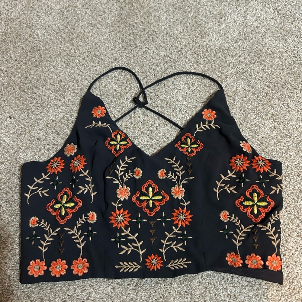 Taylor & Sage Black Embroidered Floral Crop Camisole
